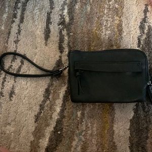 Universal Thread Black Wristlet
